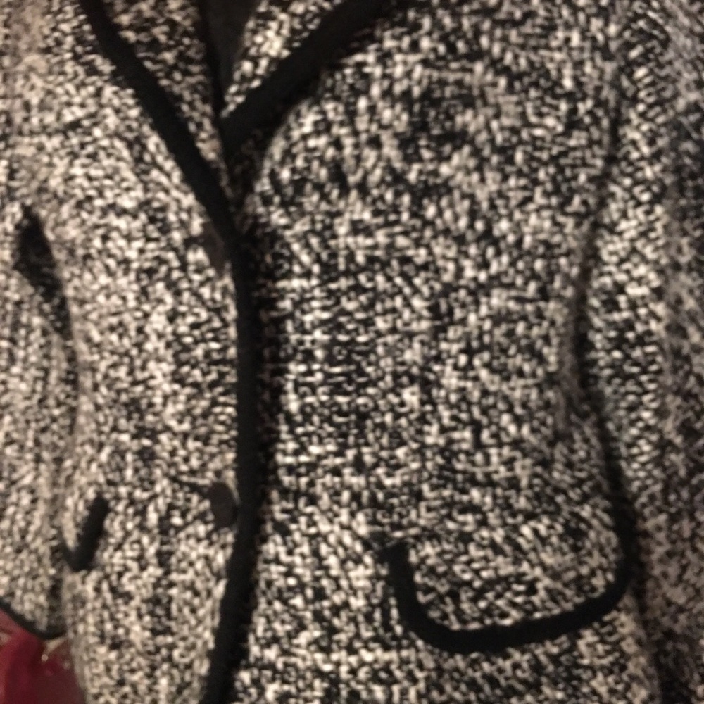 Fall Blazer Jacket.    B4 - Picture 3 of 8